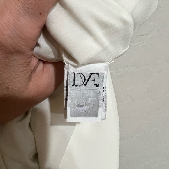 Diane Von Furstenberg Ivory Sleeveless Asymmetrical Dress *NWT*, Size 4 - Picture 5 of 7